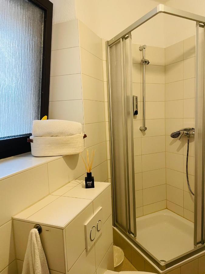 Zentrale Wohnung Direkt Am Hauptbahnhof - Bismarck Düsseldorf Exterior foto