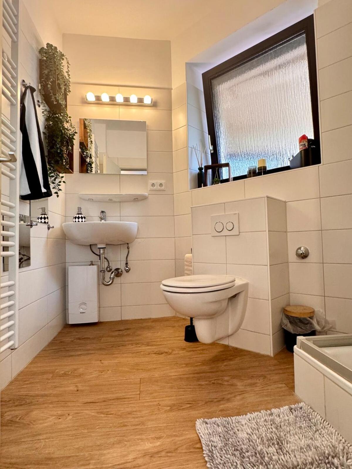 Zentrale Wohnung Direkt Am Hauptbahnhof - Bismarck Düsseldorf Exterior foto
